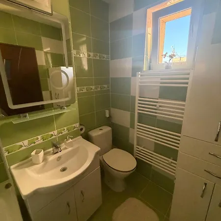 Cu Tampa La Fereastra - Spacious With Mountain View & 2 Free Parking Spaces Apartment